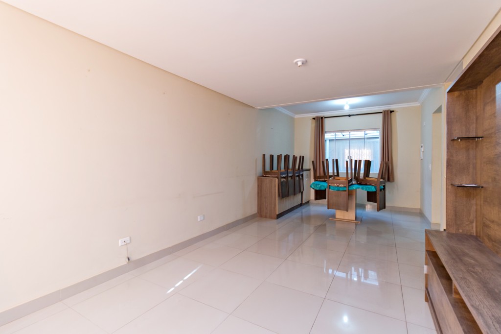 Casa Residencial para locacao no Santa Candida em Curitiba com 135,65m² por R$ 3.300,00