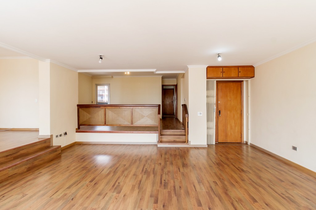 Apartamento para locacao no Batel em Curitiba com 266,26m² por R$ 5.500,00