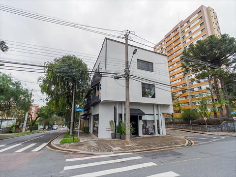 Apartamento para locacao no Centro em Curitiba com 50m² por R$ 2.200,00