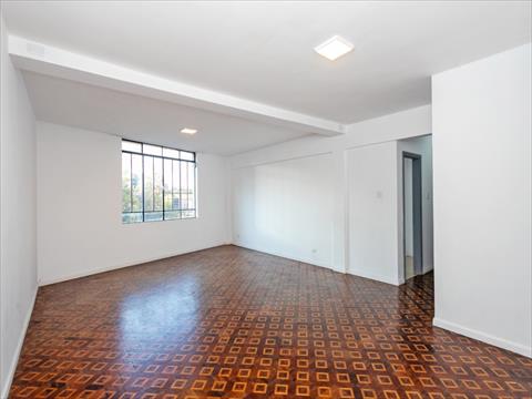 Apartamento para locacao no Centro em Curitiba com 150,85m² por R$ 2.640,00