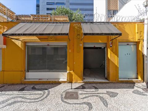Loja para locacao no Centro em Curitiba com 51,2m² por R$ 3.520,00