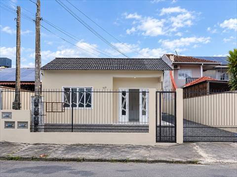 Residência para locacao no Adhemar Garcia em Joinville com 300m² por R$ 1.600,00