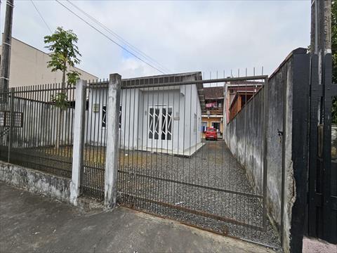 Residência para locacao no Adhemar Garcia em Joinville com 300m² por R$ 1.600,00