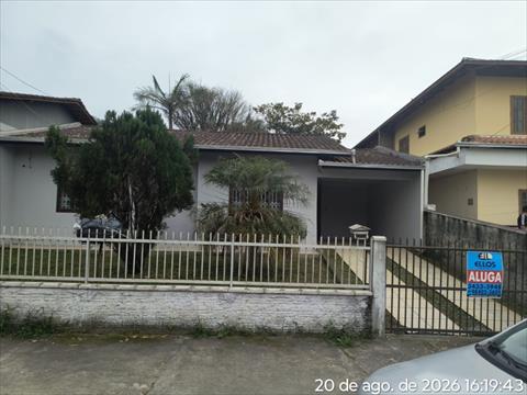 Residência para locacao no Paranaguamirim em Joinville com 115m² por R$ 1.800,00
