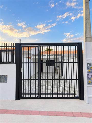 Casa para locacao no Paranaguamirim em Joinville com 0m² por R$ 2.200,00
