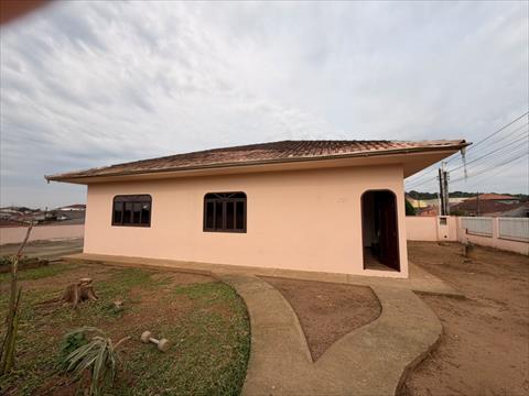 Casa para locacao no Paranaguamirim em Joinville com 0m² por R$ 2.800,00