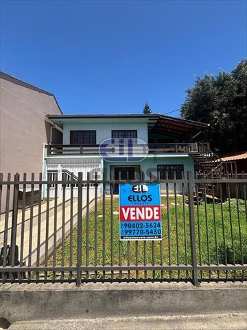 Sobrado para venda no Adhemar Garcia em Joinville com 220m² por R$ 479.000,00