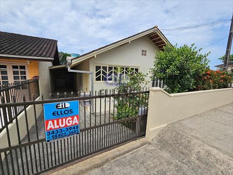 Casa para venda no Adhemar Garcia em Joinville com 120m² por R$ 420.000,00