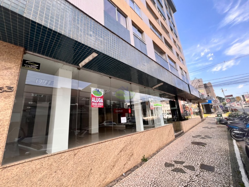 Loja para locacao no Centro em Rio Negro com 130,9m² por R$ 5.880,00