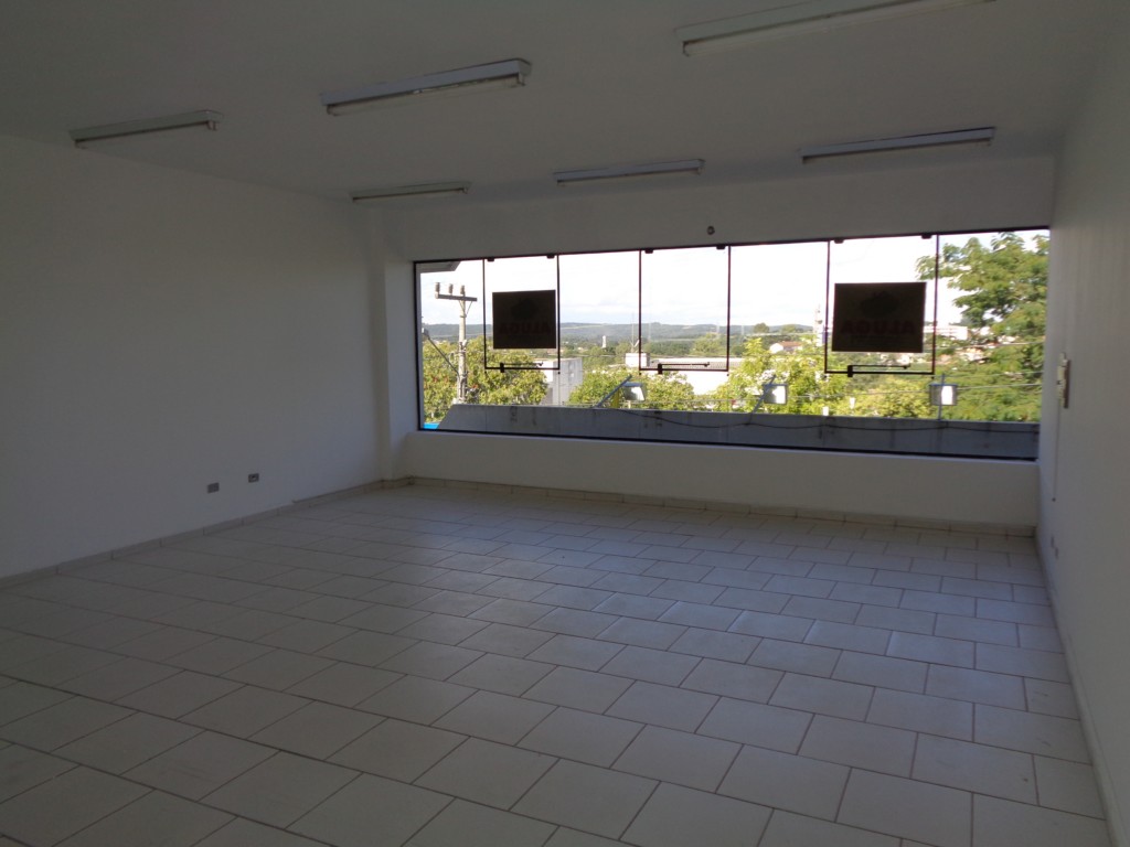 Sala para locacao no Centro em Mafra com 122,15m² por R$ 1.440,00