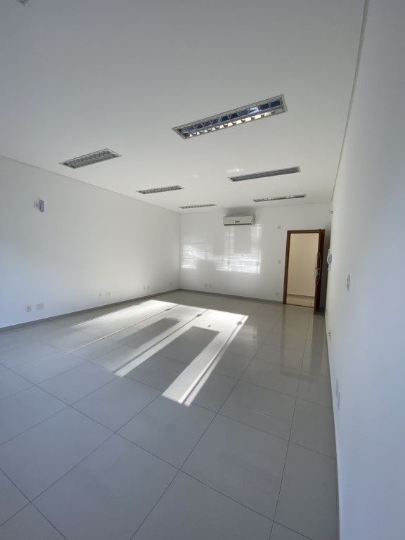 Sala para locacao no Centro em Mafra com 28,03m² por R$ 1.800,00