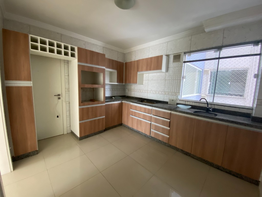 Apartamento para locacao no Centro II Alto de Mafra em Mafra com 197,4m² por R$ 3.600,00
