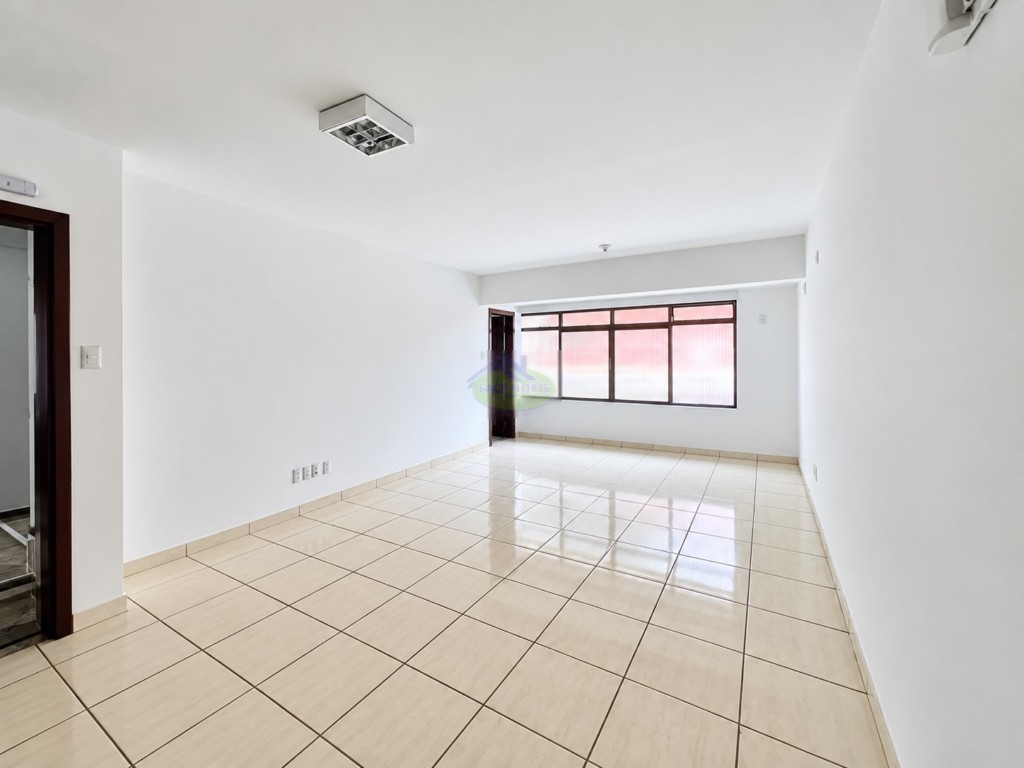 Sala para locacao no Centro em Rio Negro com 32m² por R$ 900,00