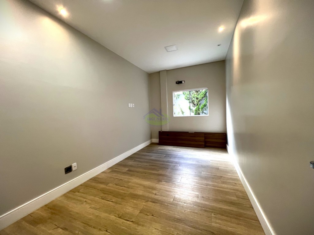 Sala para locacao no Jardim do Moinho em Mafra com 13,9m² por R$ 1.920,00