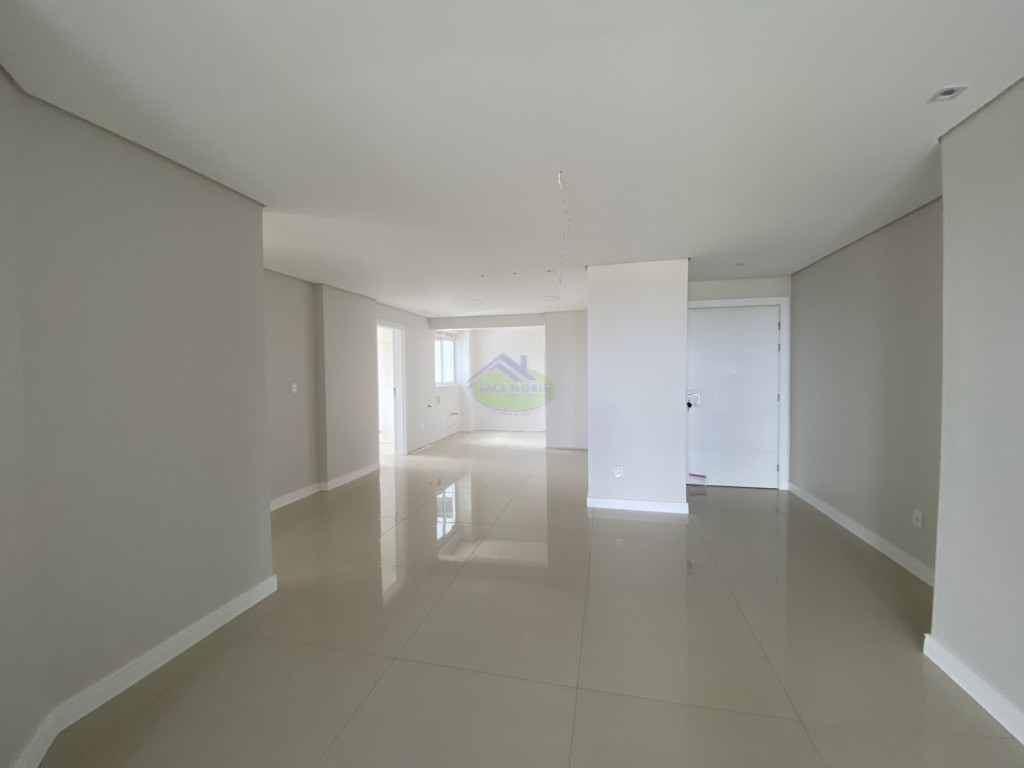 Apartamento para locacao no Vila Ferroviaria em Mafra com 174,18m² por R$ 4.560,00