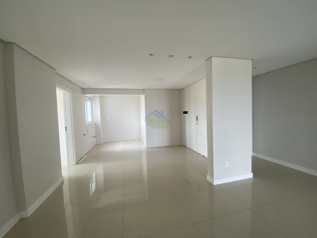 Apartamento para locacao no Vila Ferroviaria em Mafra com 174,18m² por R$ 4.560,00