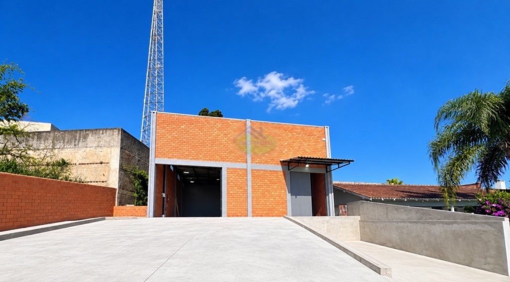 Barracão_galpão para locacao no Jardim do Moinho em Mafra com 300m² por R$ 9.600,00