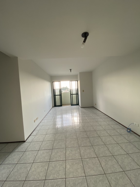 Apartamento para locacao no Centro em Mafra com 119,49m² por R$ 1.680,00