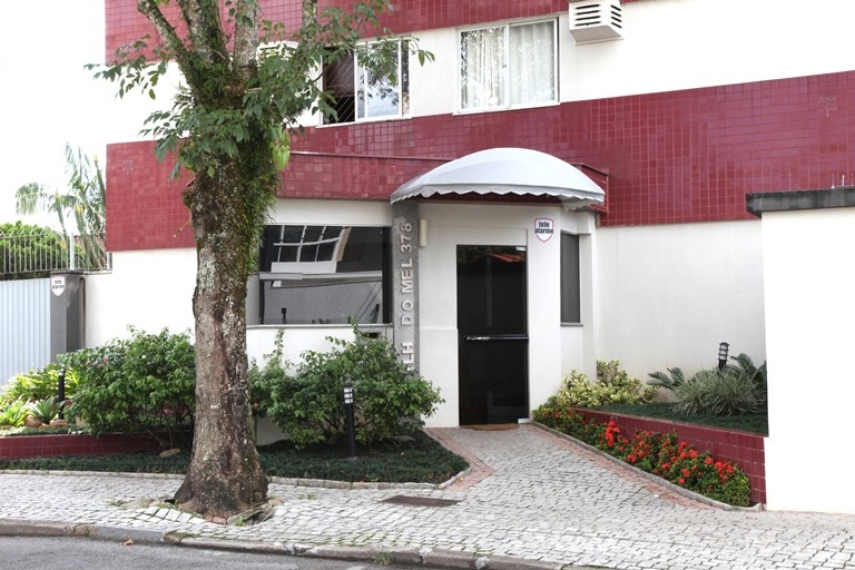 Apartamento para venda no America em Joinville com 100,24m² por R$ 270.000,00
