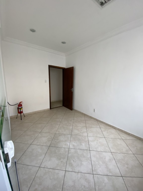 Sala para locacao no Centro em Rio Negro com 38m² por R$ 1.080,00