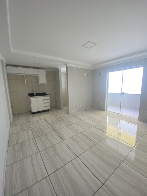 Apartamento para locacao no Centro em Mafra com 75,35m² por R$ 1.560,00