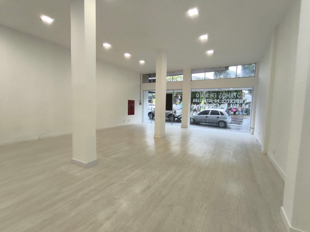 Loja para locacao no Alto de Mafra em Mafra com 181,2m² por R$ 7.800,00