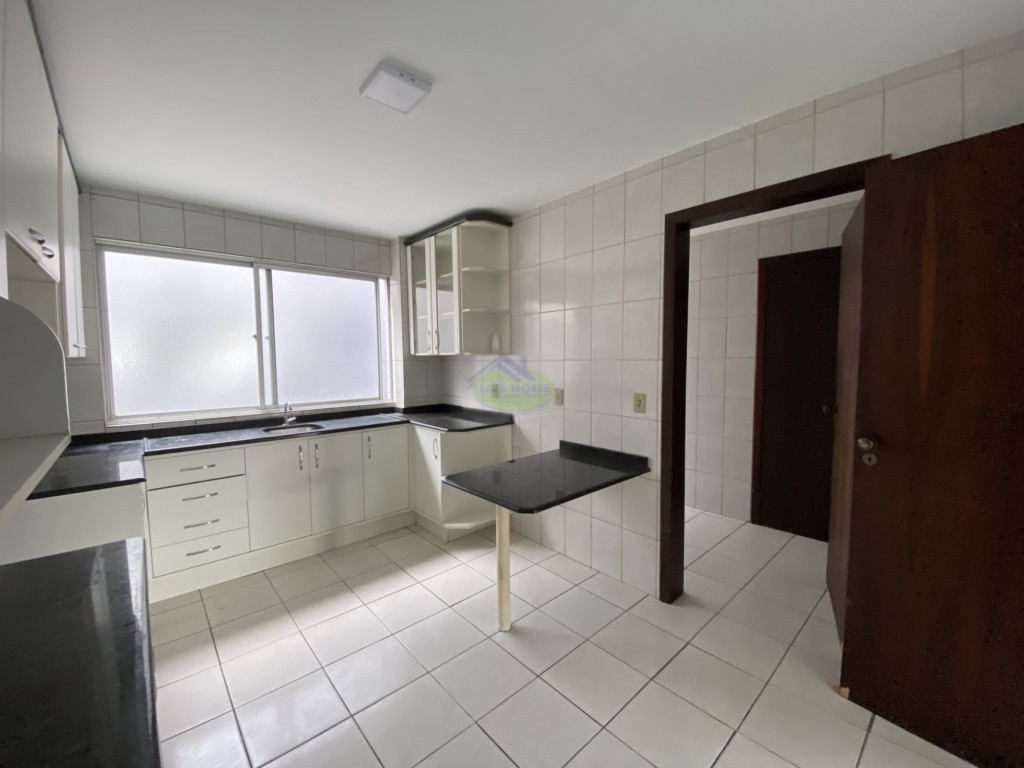 Apartamento para locacao no Centro em Mafra com 95,68m² por R$ 2.040,00