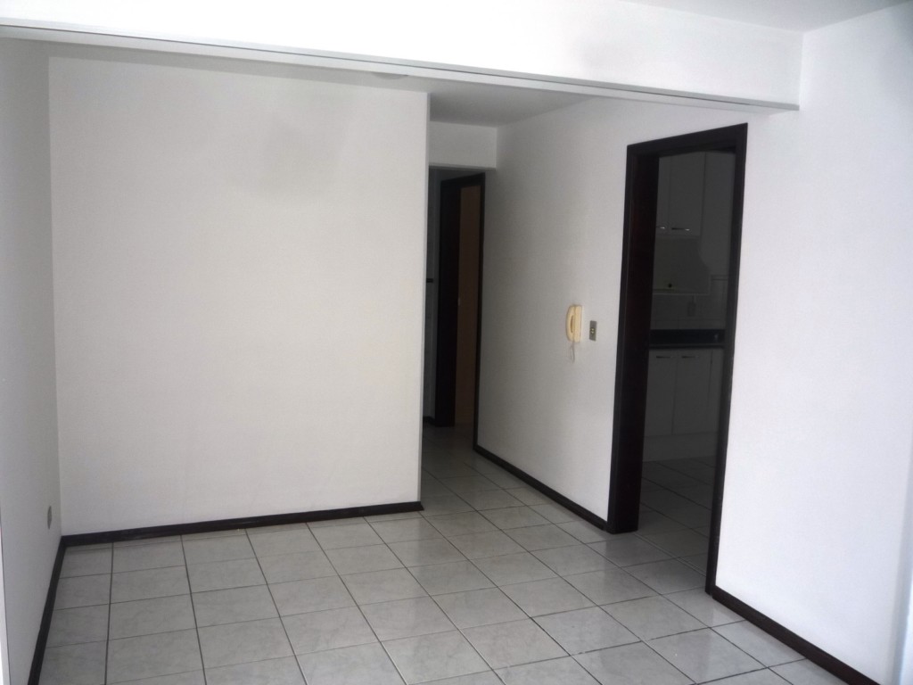 Apartamento para locacao no Centro em Mafra com 95,68m² por R$ 1.800,00