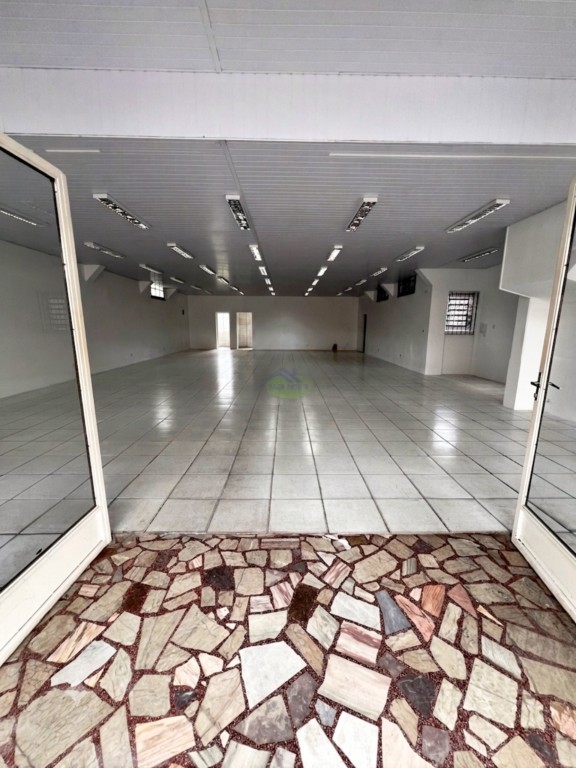 Loja para locacao no Centro em Rio Negro com 200m² por R$ 9.480,00