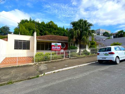Casa Comercial para locacao no Centro em Rio Negro com 575m² por R$ 4.320,00