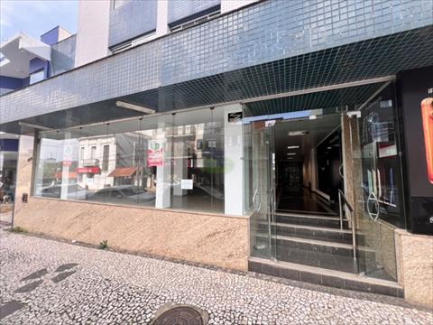 Loja para locacao no Centro em Rio Negro com 130,9m² por R$ 5.880,00
