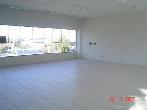 Sala para locacao no Centro em Mafra com 67,75m² por R$ 1.020,00