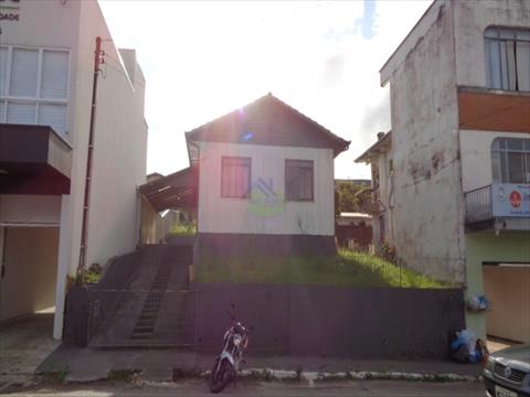 Casa Madeira para locacao no Centro I Baixada em Mafra com 467,5m² por R$ 1.440,00