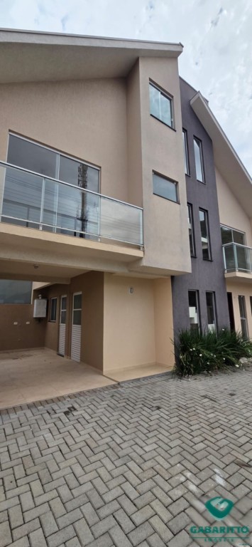 Sobrado para locacao no Hauer em Curitiba com 155m² por R$ 4.555,56