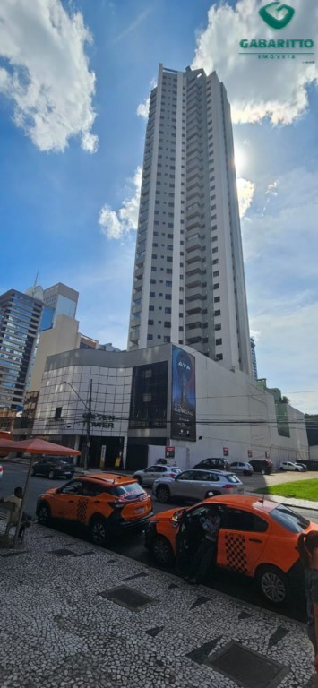 Apartamento para locacao no Centro em Curitiba com 49m² por R$ 1.900,00