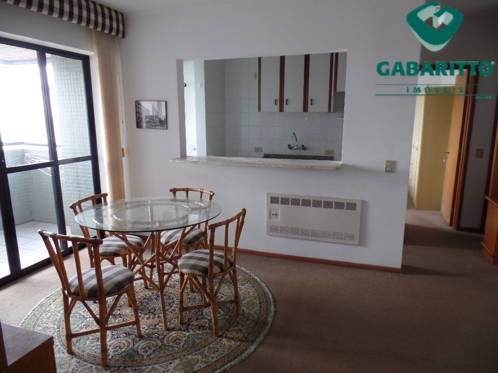 Apartamento para locacao no Centro em Curitiba com 49m² por R$ 2.300,00