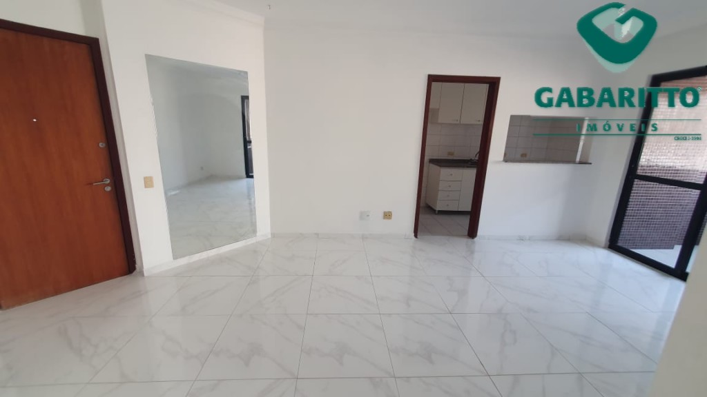 Apartamento para locacao no Centro em Curitiba com 72m² por R$ 2.300,00