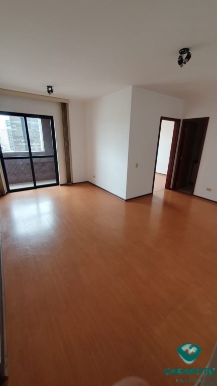 Apartamento para locacao no Centro em Curitiba com 72,1m² por R$ 2.200,00