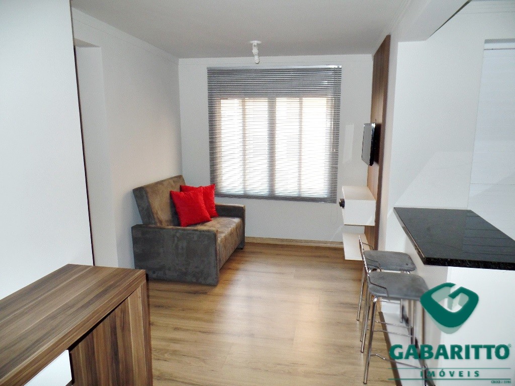 Apartamento para locacao no Centro em Curitiba com 45m² por R$ 2.400,00