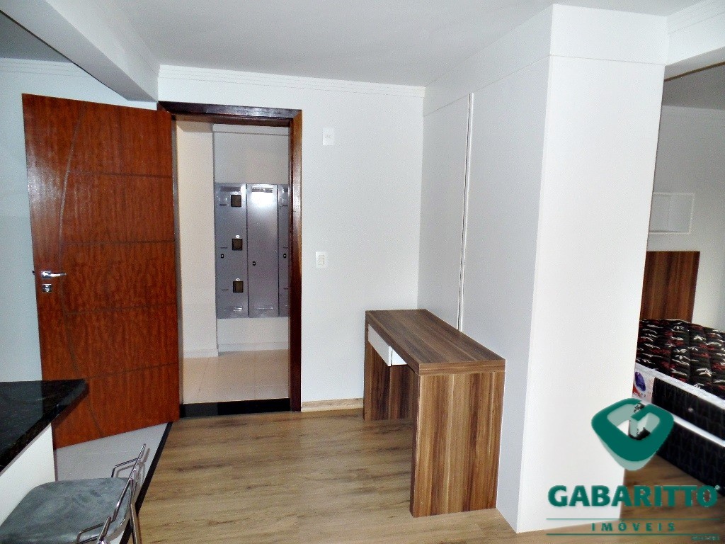 Apartamento para locacao no Centro em Curitiba com 45m² por R$ 2.400,00