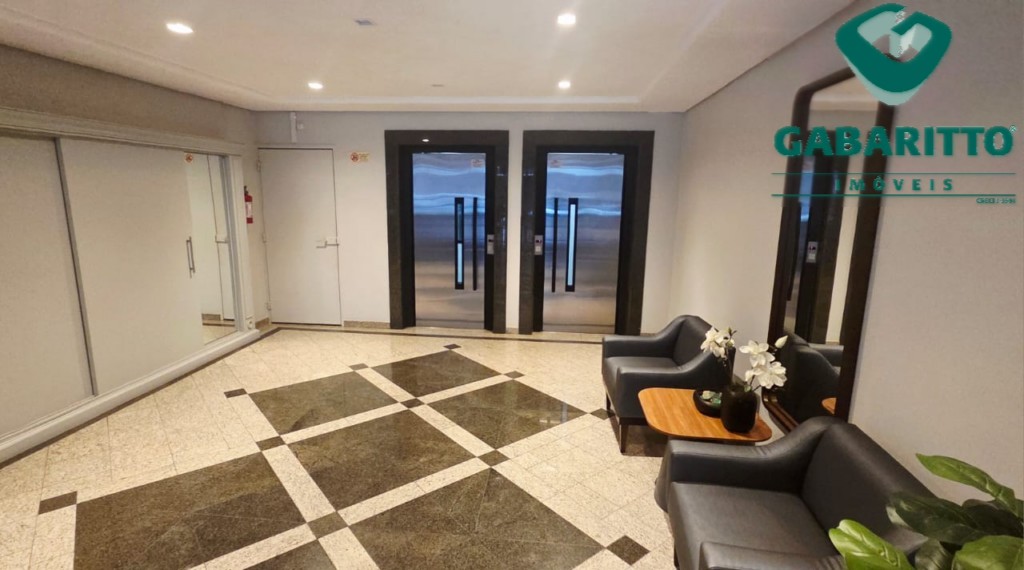 Apartamento para locacao no Centro em Curitiba com 76,4m² por R$ 2.100,00