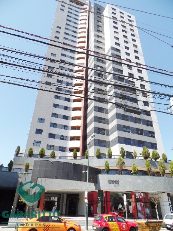 Apartamento para locacao no Centro em Curitiba com 63m² por R$ 2.200,00