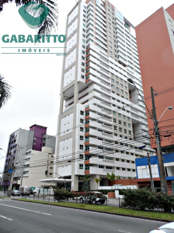 Apartamento para locacao no Centro em Curitiba com 34m² por R$ 2.200,00