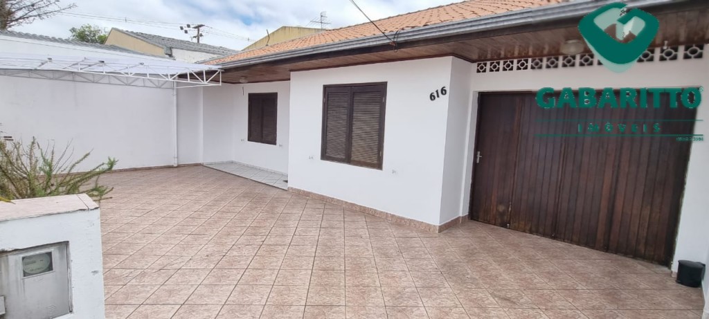 Residência para locacao no Boqueirao em Curitiba com 100m² por R$ 2.333,33