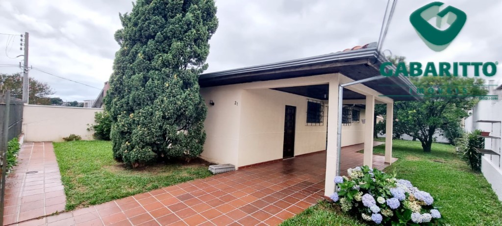 Residência para locacao no Uberaba em Curitiba com 130m² por R$ 2.888,88