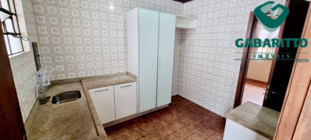 Residência para locacao no Uberaba em Curitiba com 130m² por R$ 2.888,88