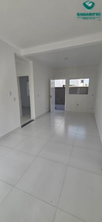 Apartamento para locacao no Uberaba em Curitiba com 48m² por R$ 1.666,66