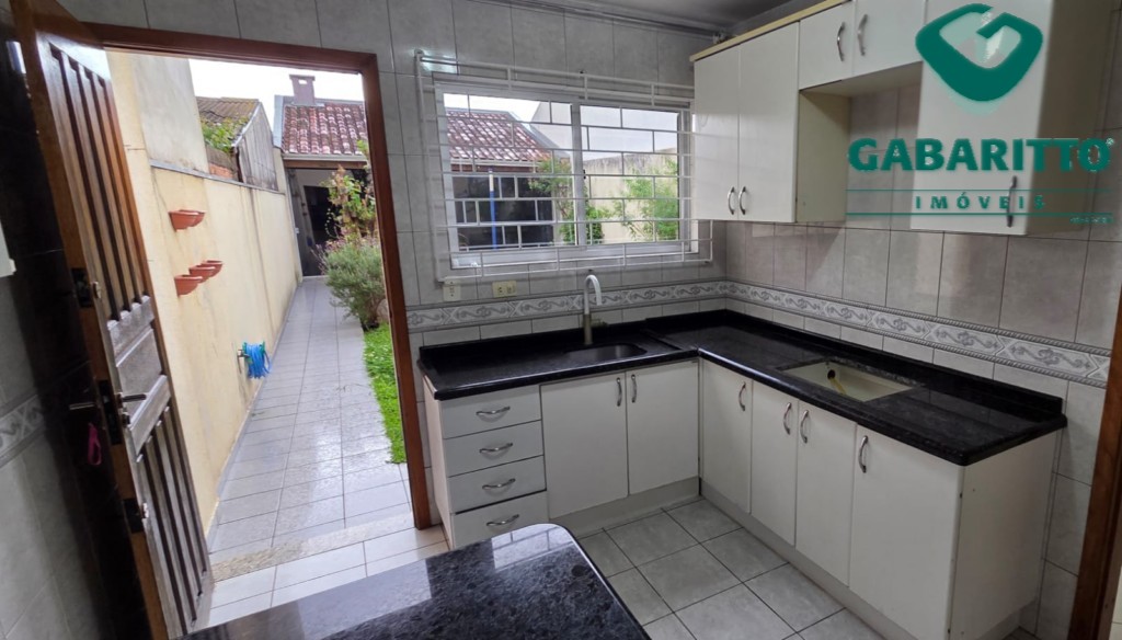 Sobrado para locacao no Xaxim em Curitiba com 142,19m² por R$ 3.311,11