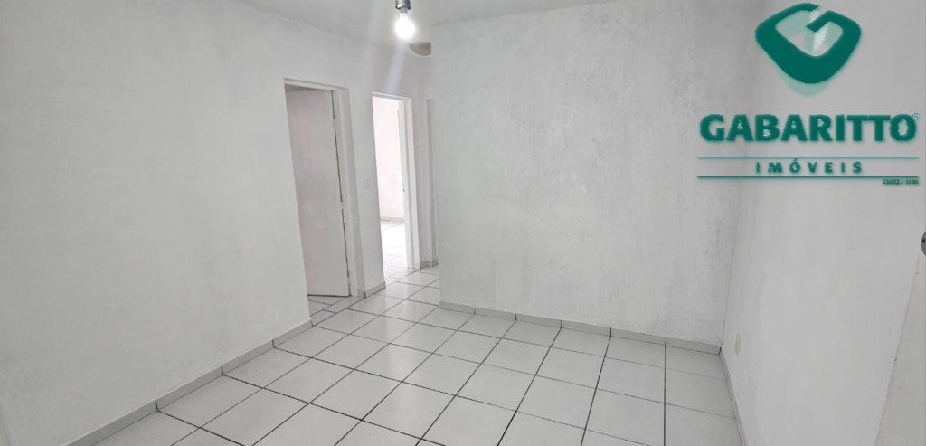 Apartamento para locacao no Sitio Cercado em Curitiba com 50,88m² por R$ 1.333,33