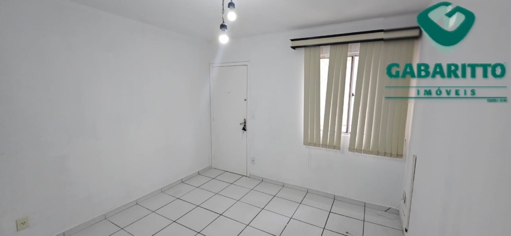 Apartamento para locacao no Sitio Cercado em Curitiba com 50,88m² por R$ 1.333,33